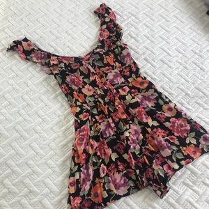 Urban Outfitters Floral Romper Size 6
